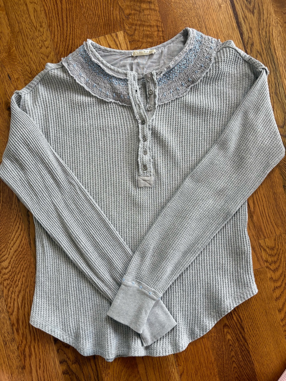 We The Free People Holly Henley Grey Waffle Knit Embroidered Top Boho M